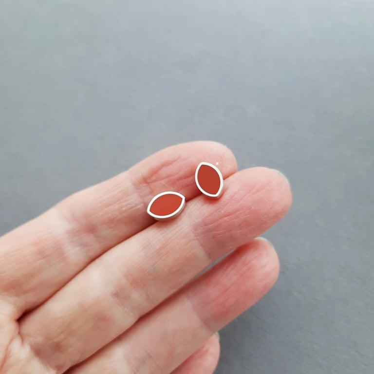 Tiny Silver Leaf Studs in Autumn Birch or Autumn Beech Image 3