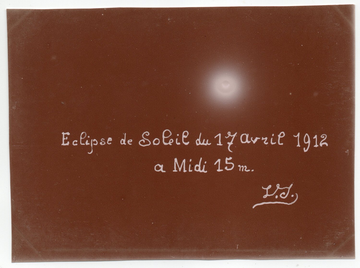 Image of Anonymous: Eclipse de Soleil du 17 avril 1912 a midi 15 minutes