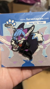 Image 3 of Fursona Pins#1464: Ammy Star