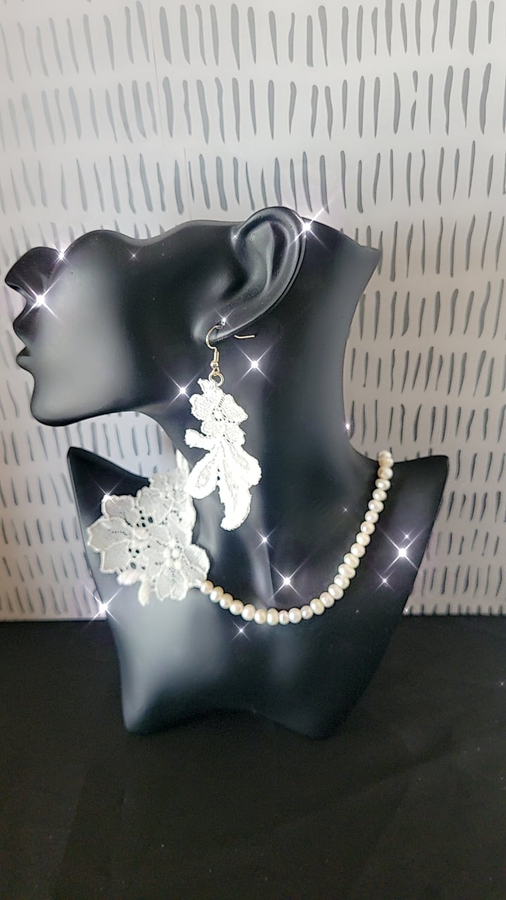 Image of Lace & Pearls
