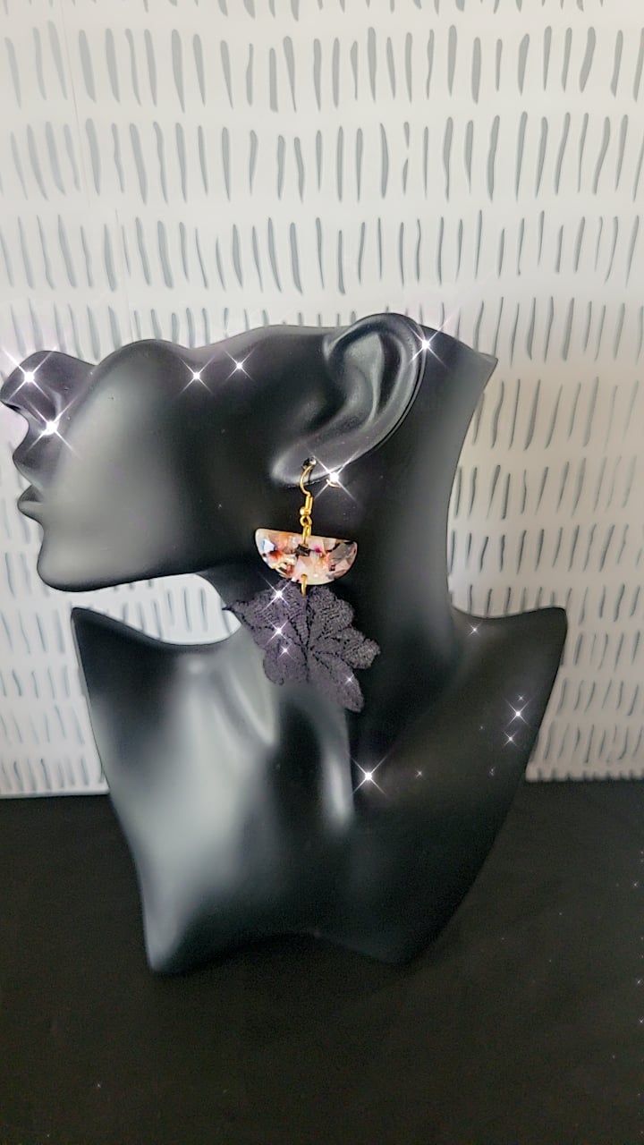 Image of Black Lace Earrings 