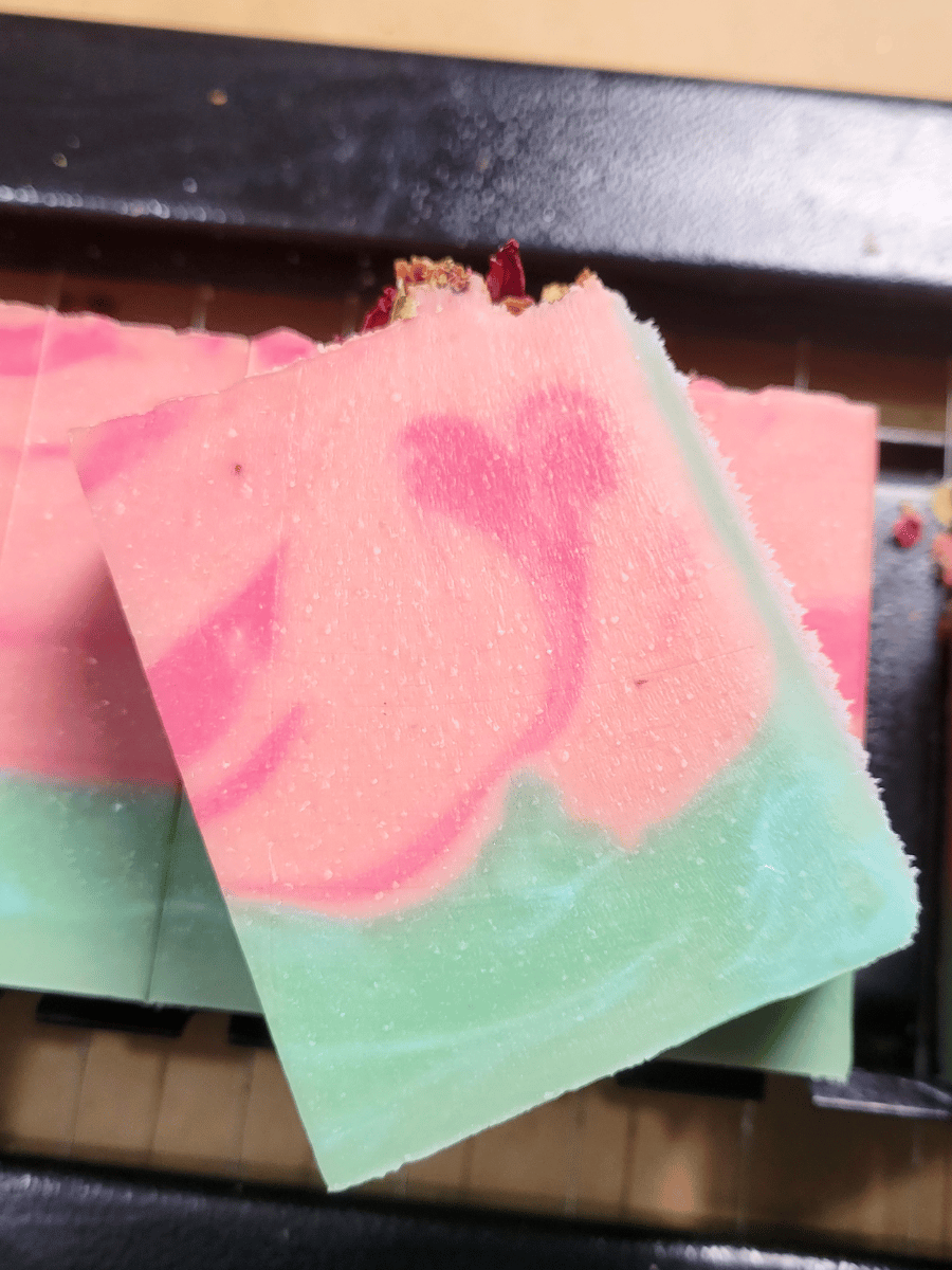 CREME DE ROSE BAR SOAP
