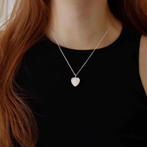 Image of Shiver Heart x Mother of Pearl silver necklace