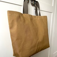 Image 2 of WAXED CANVAS LARGE TOTE TAN