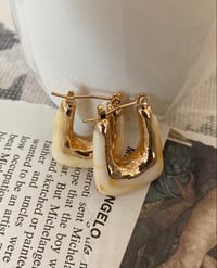 Image 2 of Geometric Irregular Pearl Hoops