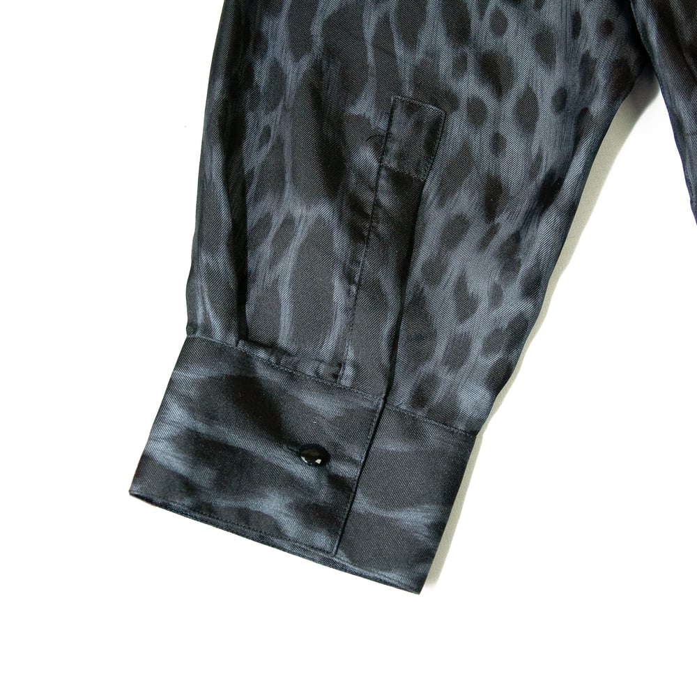 Image of Gianni Versace 1992 Leopard Print Mens Silk Shirt