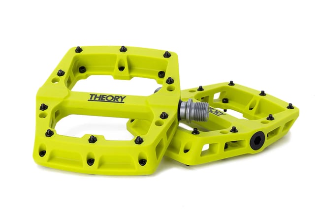 THEORY MEDIAN PEDALS w/ REMOVABLE METAL PINS