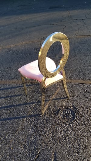 Image of LUXURY CHAIR  ADULT SILVER AND PINK