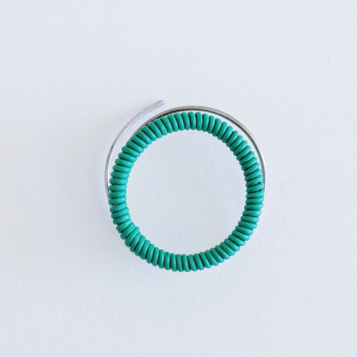 Image of Round twist pin - green