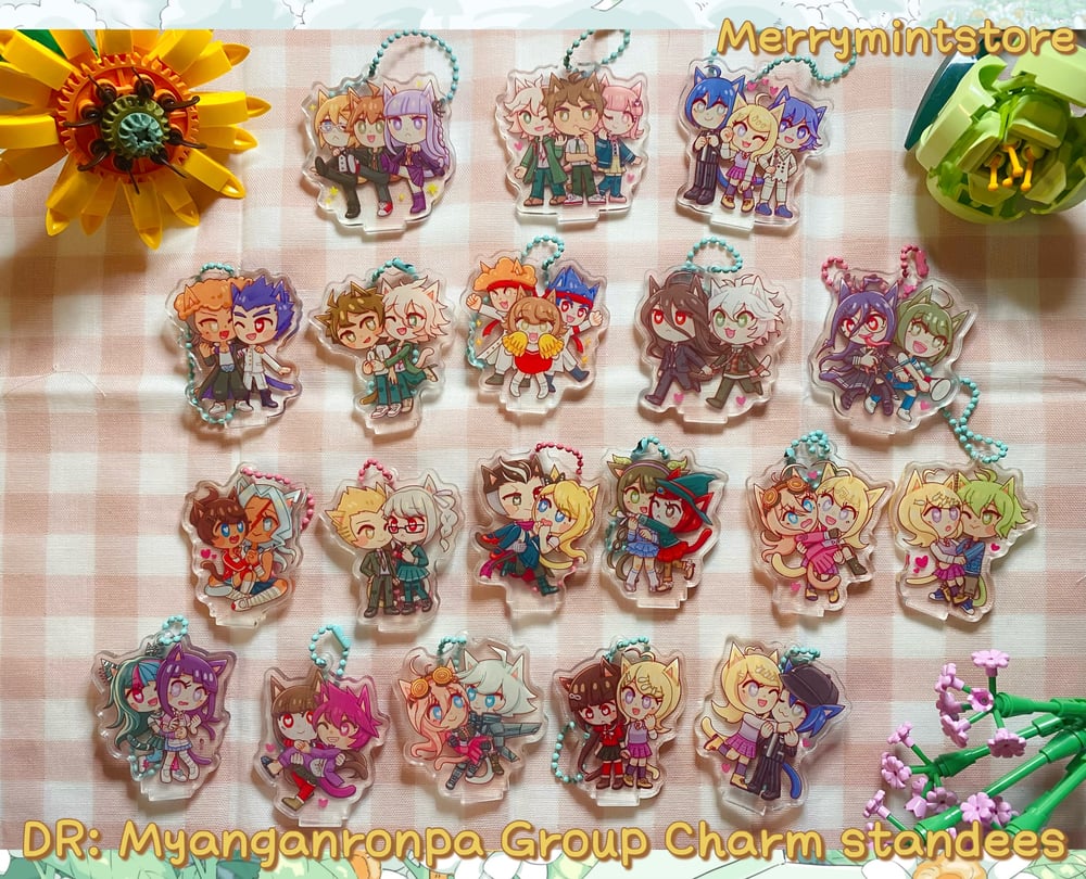 DR: MyanganRonpa Group Charm Standees