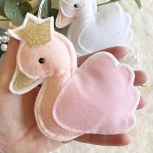 Image of Swan Decoration