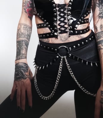 Black Leather O-ring N Chain Belt 