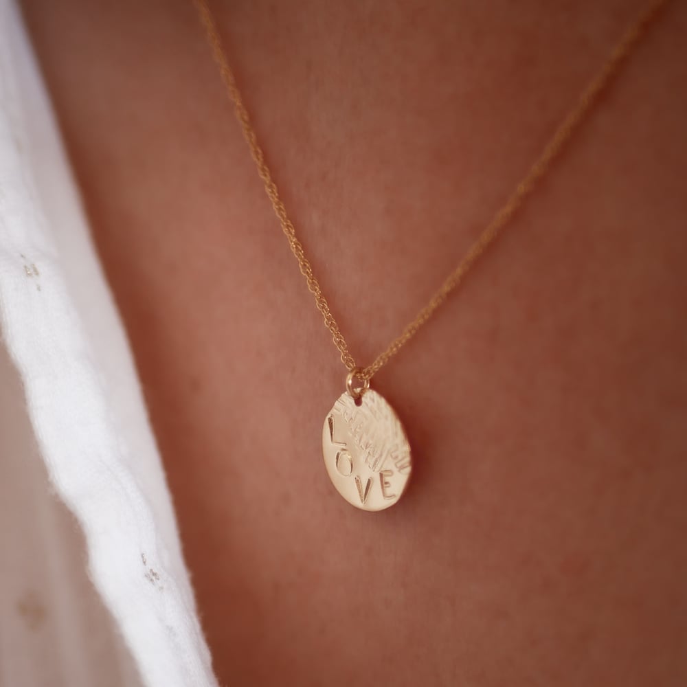Image of Collier Petite Médaille PIA Love