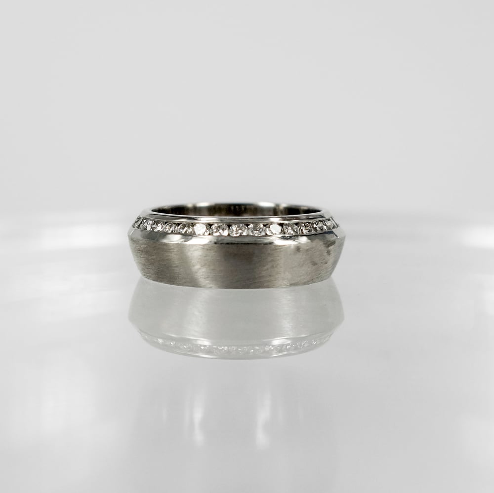 Image of 18ct white gold diamond set cocktail ring. PJ4632