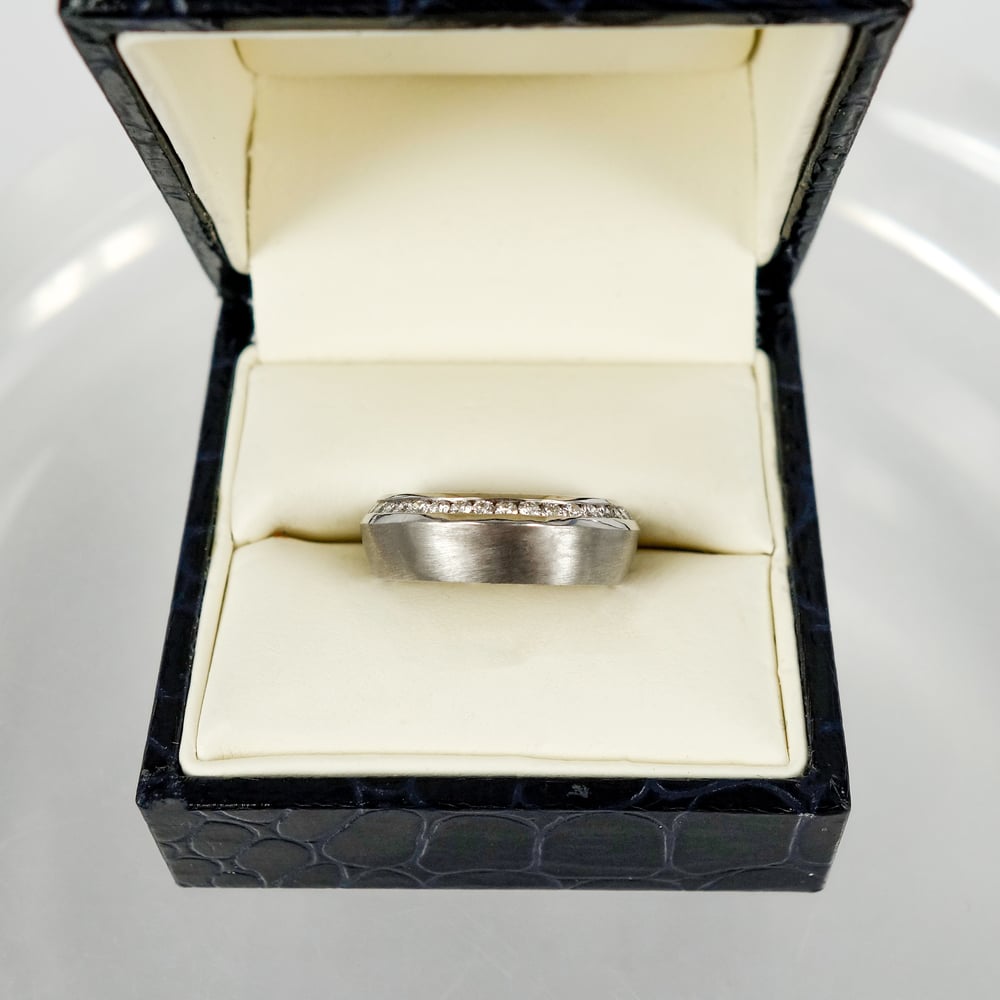 Image of 18ct white gold diamond set cocktail ring. PJ4632