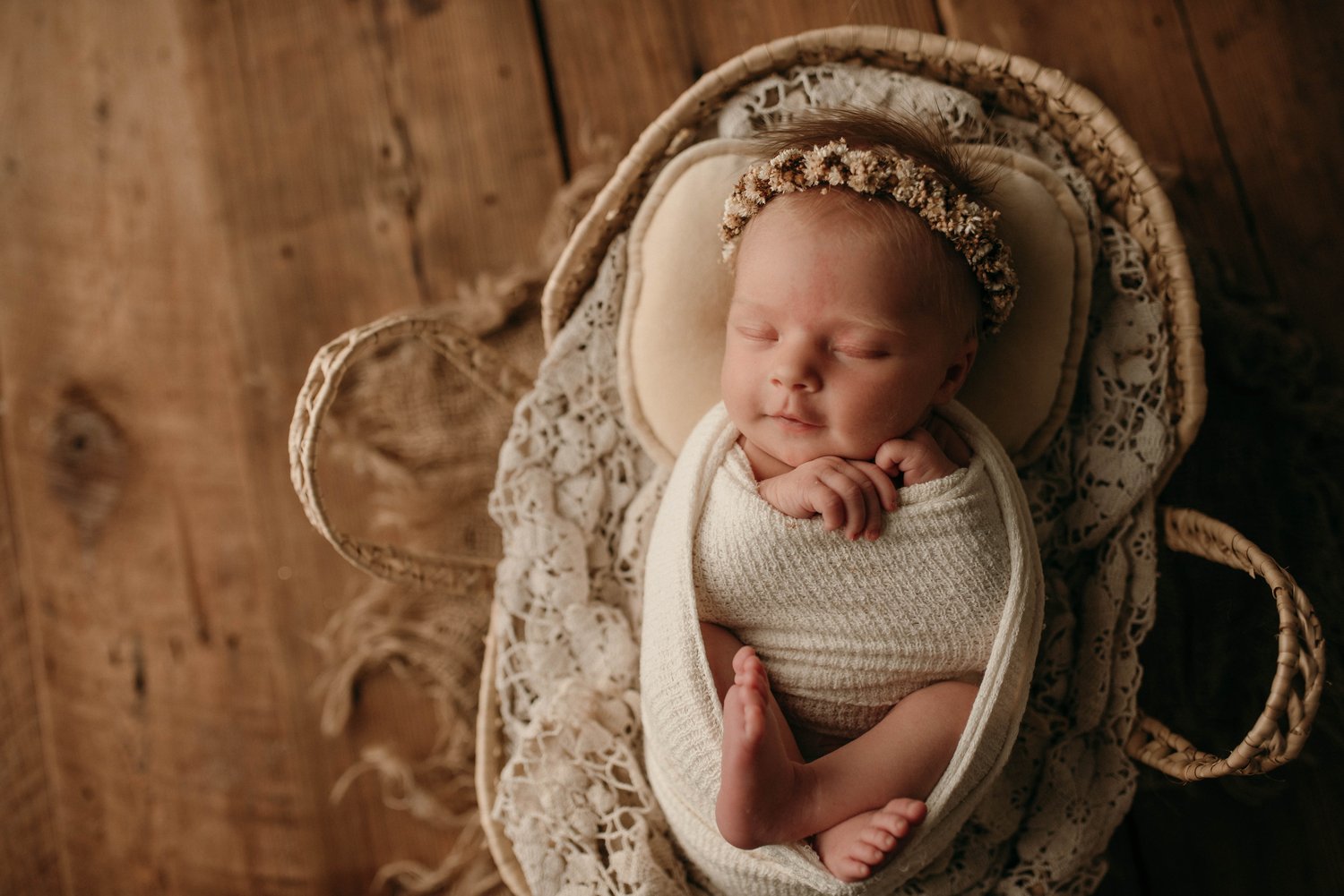 Image of Newborn Session (RETAINER FEE ONLY)