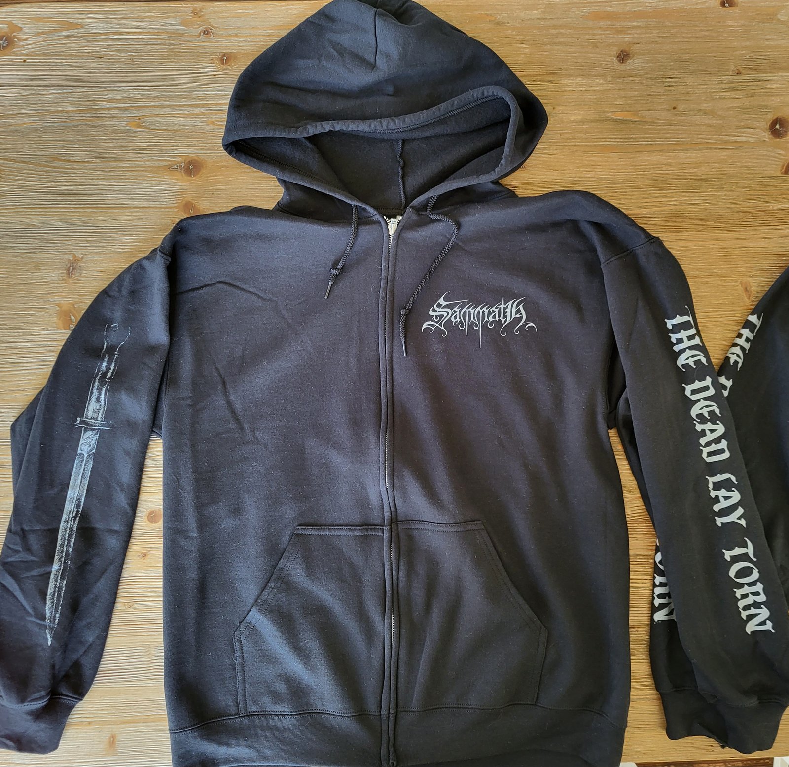 Black zip discount up hoodie gildan