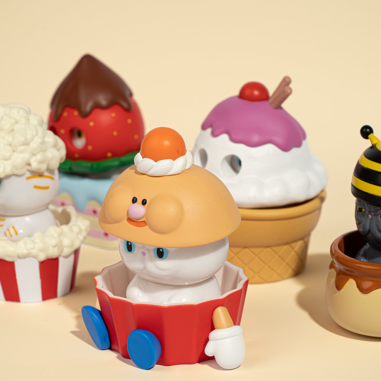 Unbox Industries — REFRESHMENT TOY PETANYAN SIX FIGURE BOX