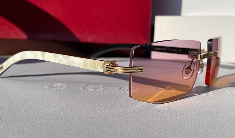 Image of AUTHENTIC CARTIER CT0286O 003 - [MIXED HORN] CUSTOM SUNSET 009