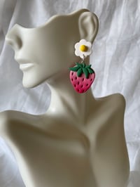 Image 3 of Flower Strawberries