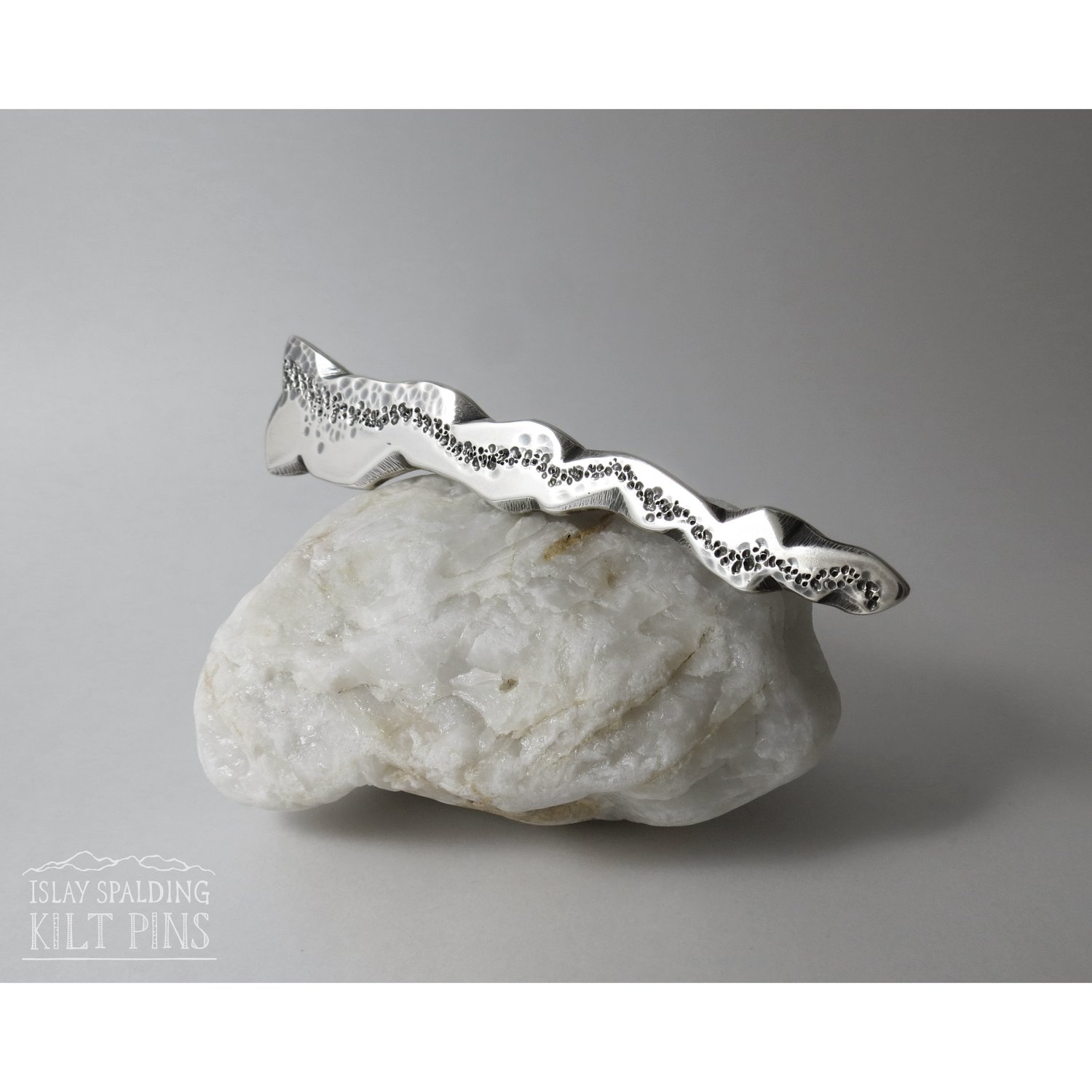 Image of Terrain Kilt Pin