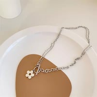 Image 3 of Daisy Necklace