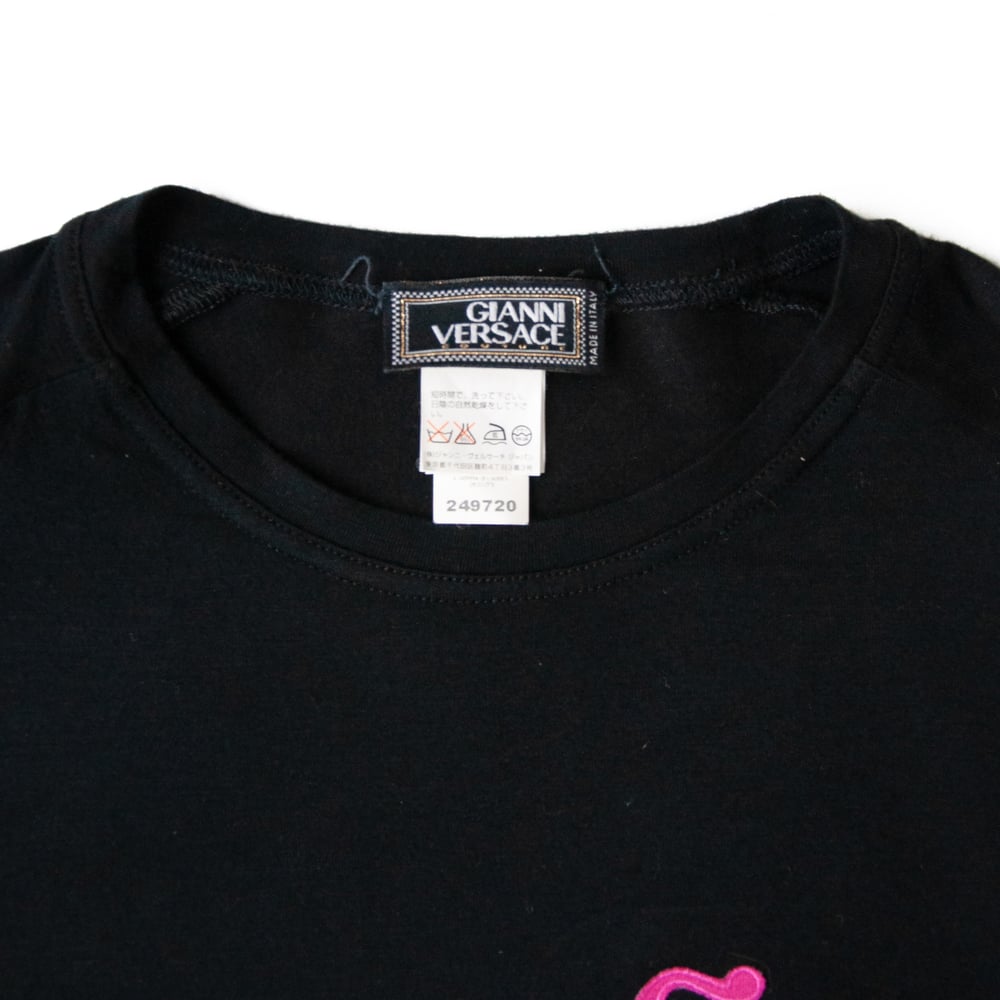 Image of Versace 2002 Donatella Gothic Text T-shirt Black