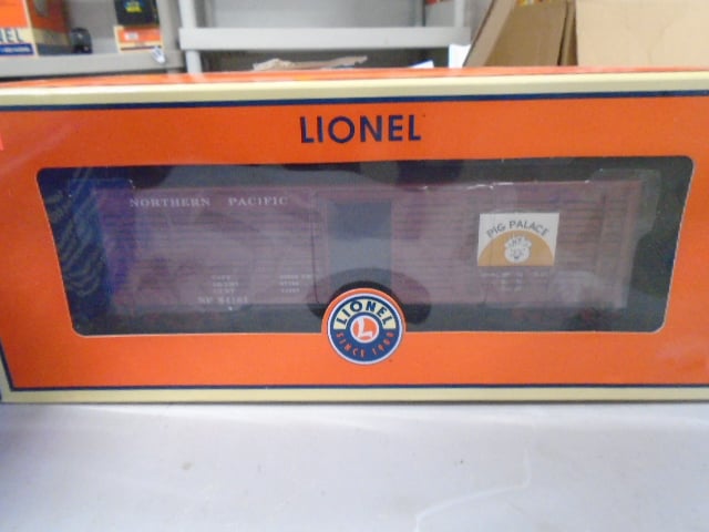 LIONEL TRAIN 82515 NORTHERN PACIFIC ACF STOCK CAR 