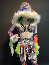 Image 3 of Alwun Auction Piece 