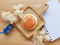 Image 2 of Splatoon | Salmon Run Golden Egg Squishy Badge