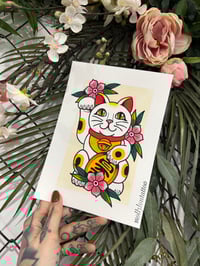 LUCKY CAT