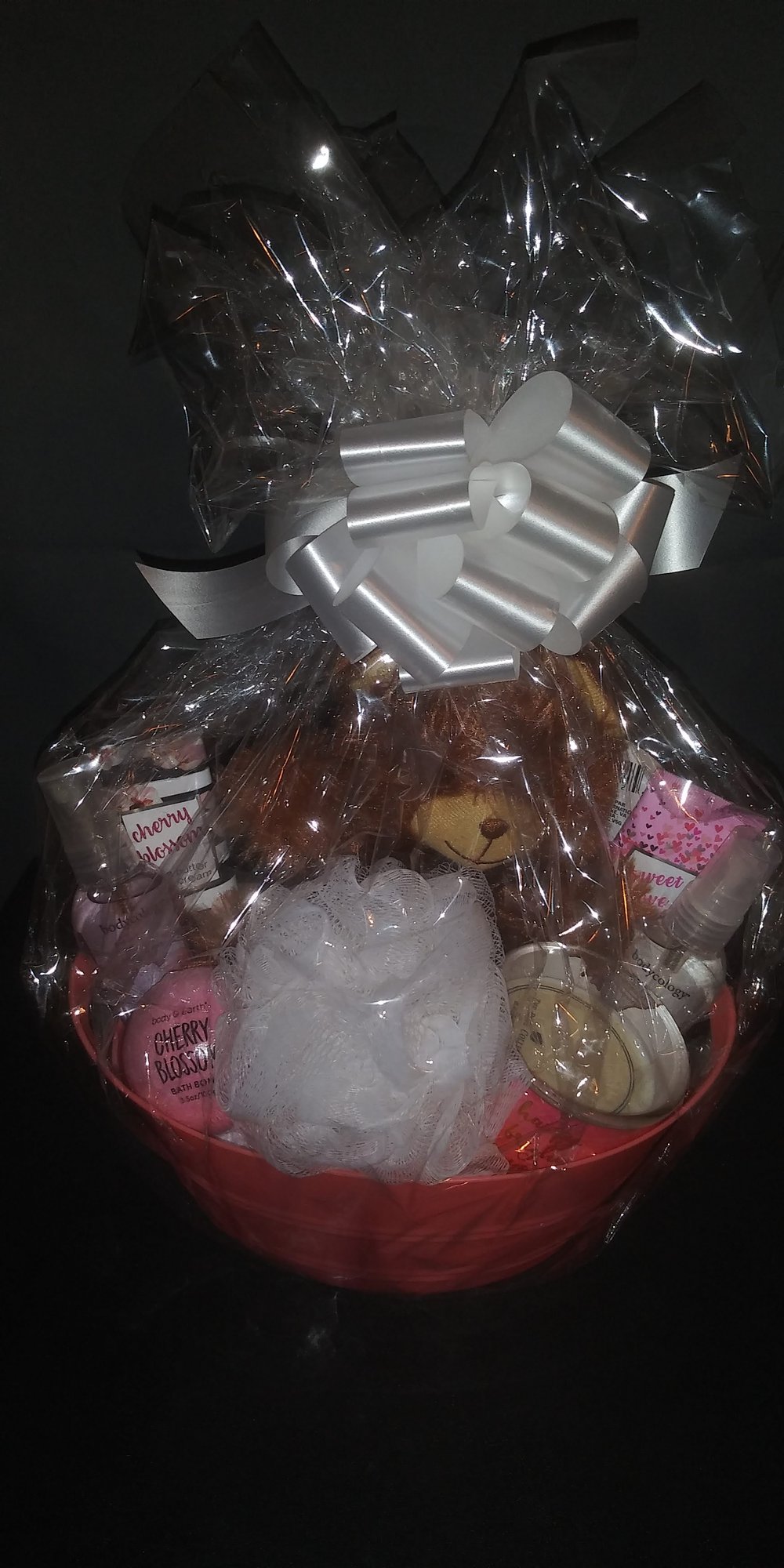 Image of Medium gift basket 
