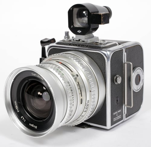 Image of Hasselblad SWC camera w/ Biogon 38mm F4.5 lens + A12 Back + finder