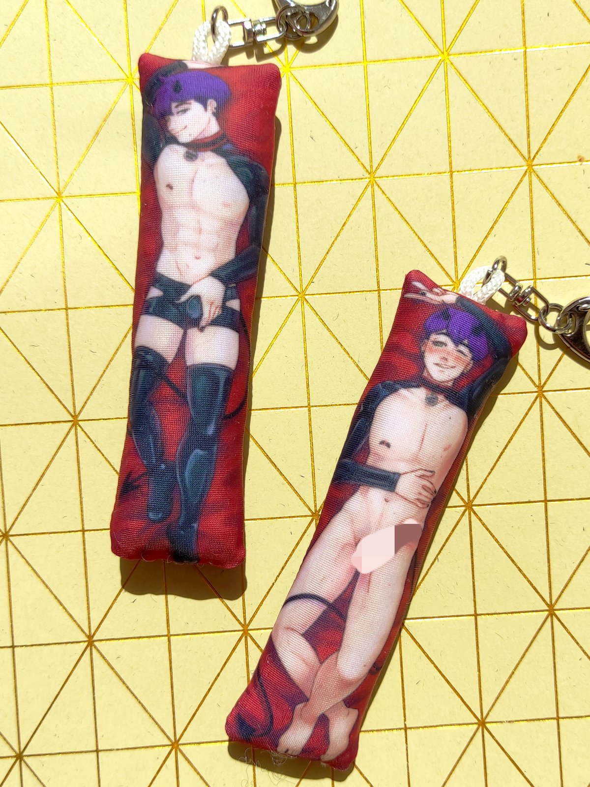 Image of Fyzar Dakimakura keychain