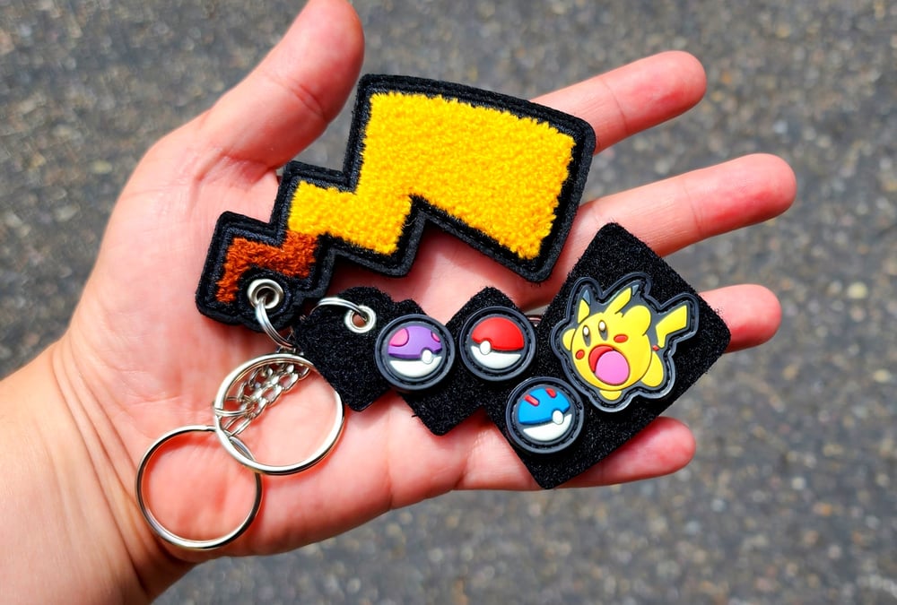 Image of FLUFFY CHARMANDER TAIL Velcro Keychain