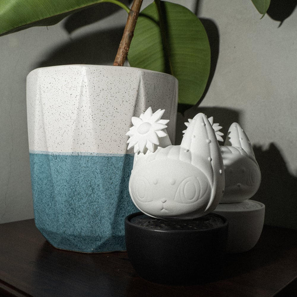 Image of BADMEAW AROMA STONE DIFFUSER
