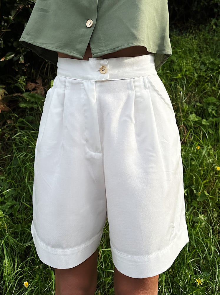 Image of CARLA long shorts 2 fabrics IVORI