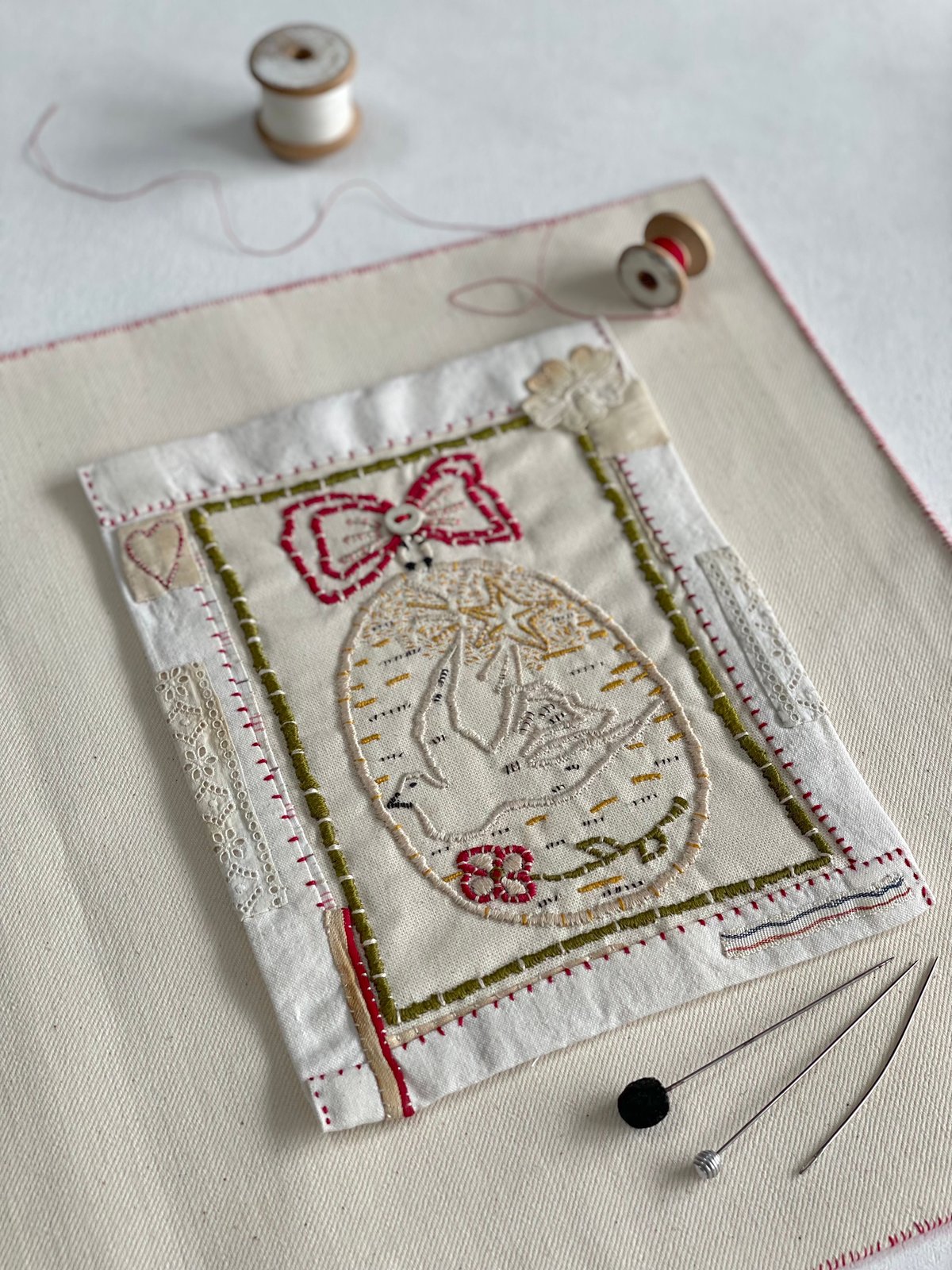 Image of  Dove & Bow Embroidery Template