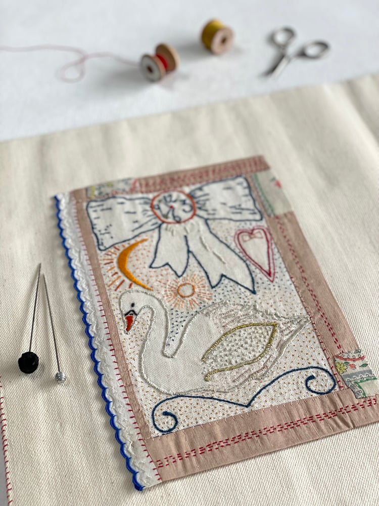 Image of Swan Embroidery Template
