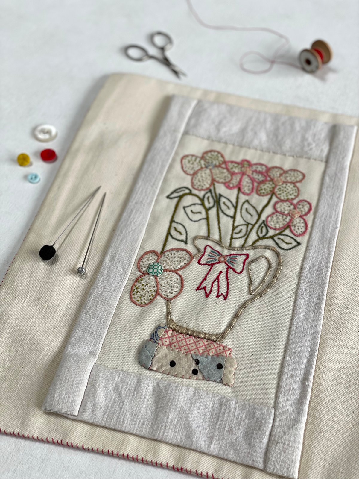Image of Flowers & Vase Embroidery Template 