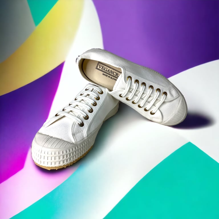 VEGANCRAFT vintage white canvas lo top sneaker shoes made in Slovakia