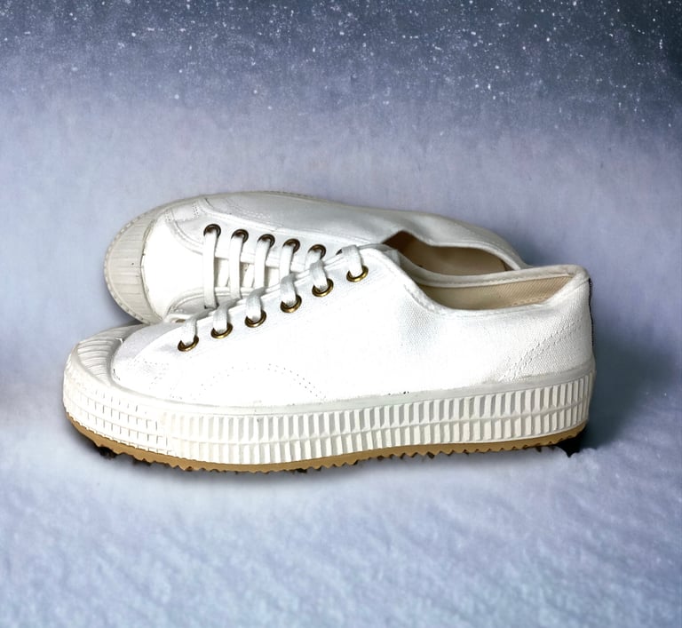 VEGANCRAFT vintage white canvas lo top sneaker shoes made in Slovakia Image 3