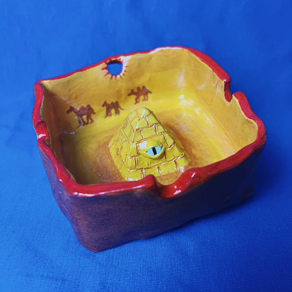 Image of PYRAMID ashtray