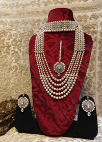 Image 1 of Romantic Radiance: White Kundan and Pearl Bridal Set - Choker Necklace, Earrings, and Tika