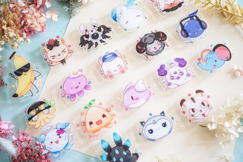 Image of NIJISANJI EN Mascot Acrylic Phone Grips