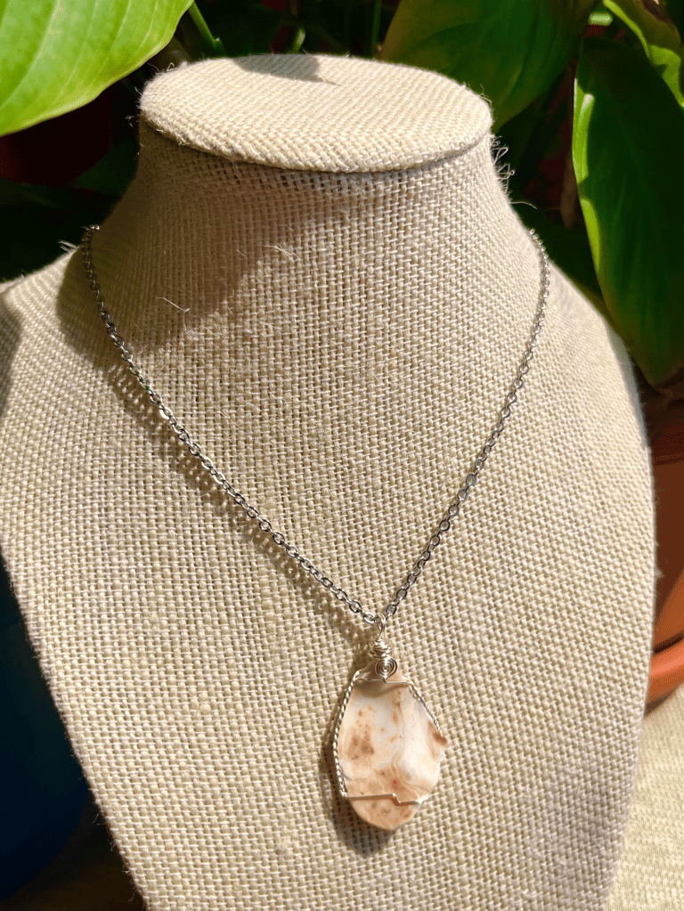 Silver Sea Shell Pendant Image 2