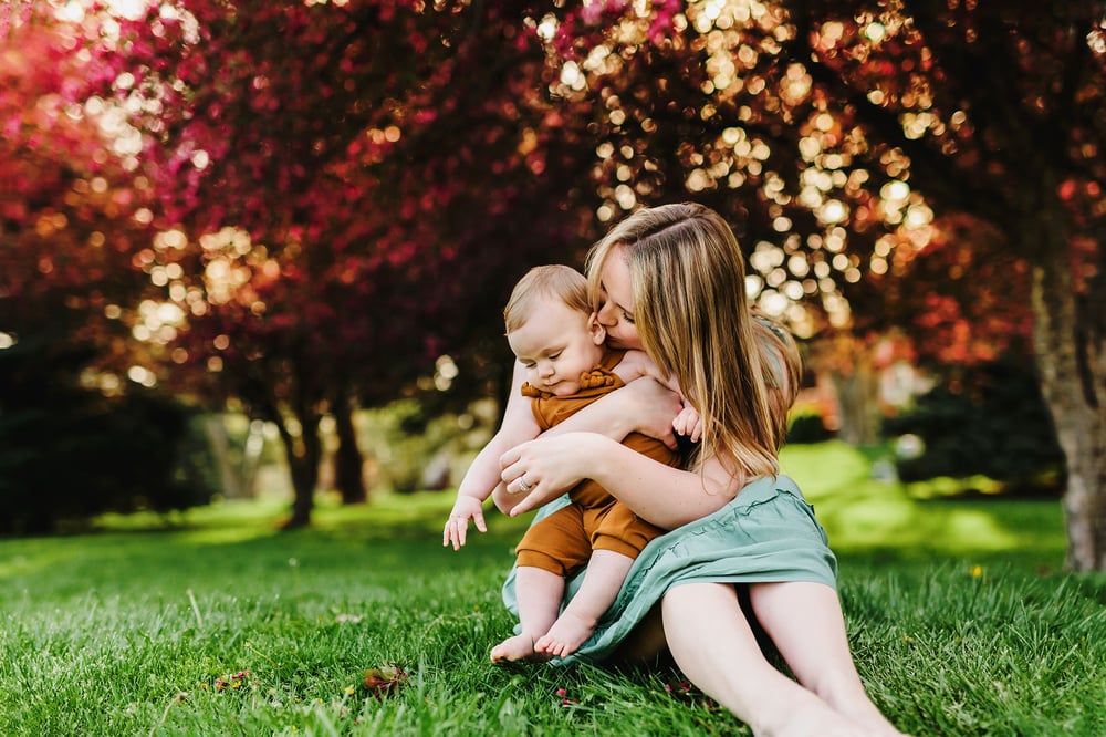 Image of **MOTHERHOOD IN THE BLOOMS** {Monday May 1st - $50 deposit}