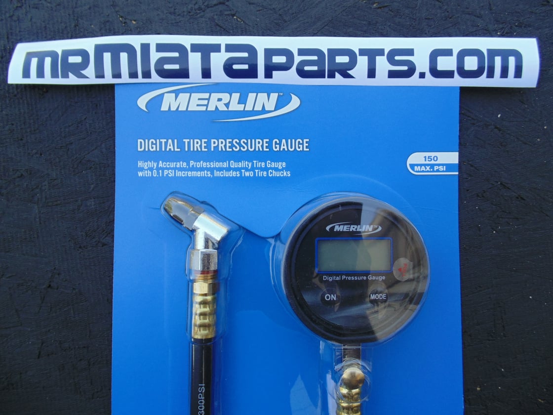 Image of Digital Tire Pressure Gauge - Race Quality, 0-150 PSI backlit screen