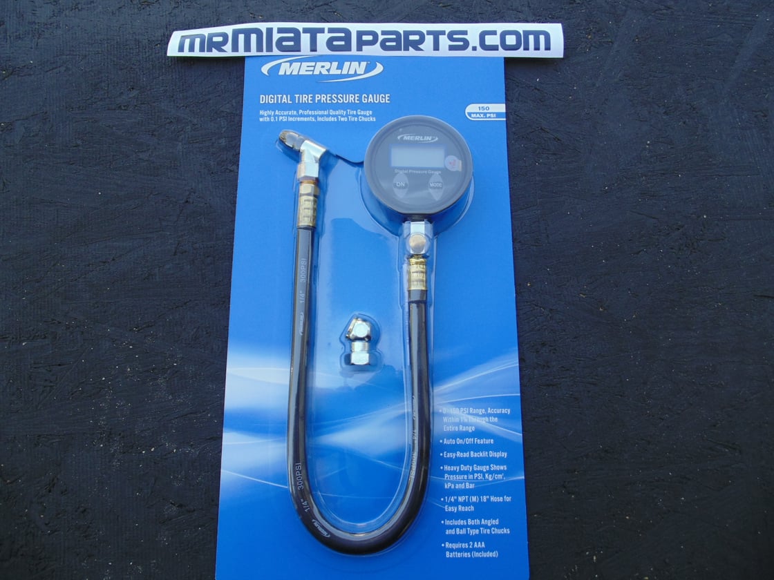 Image of Digital Tire Pressure Gauge - Race Quality, 0-150 PSI backlit screen