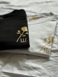 Image 2 of La Rosa Tee (Black)